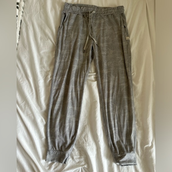 Vuori joggers - Picture 1 of 2